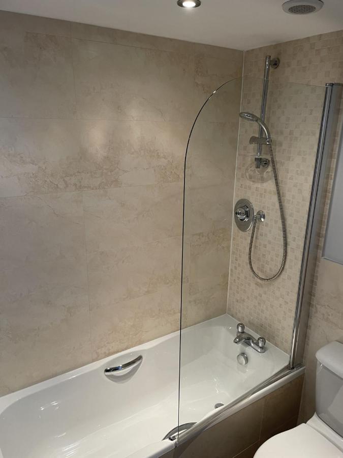 Burry Port Harbour Apartment Bagian luar foto